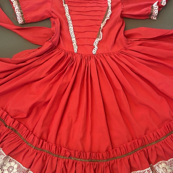 FOLKLORIC BEAUTIFULL Ruffled Girls DRESS - Picture 9 of 13